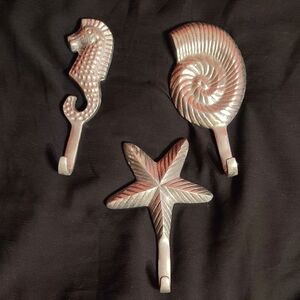 Source Unknown Metallic Snail Hook